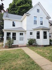 15 Lawson Street, Hempstead, NY 11550