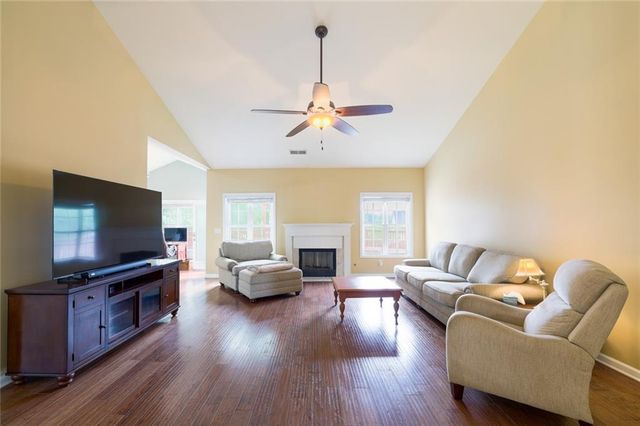 193 April Ridge Lane, Lawrenceville, GA 30045