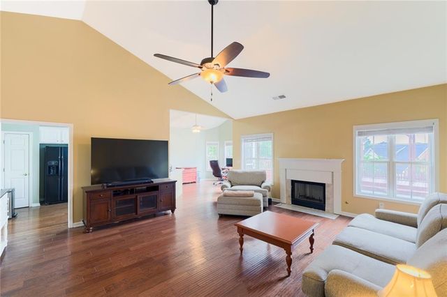 193 April Ridge Lane, Lawrenceville, GA 30045