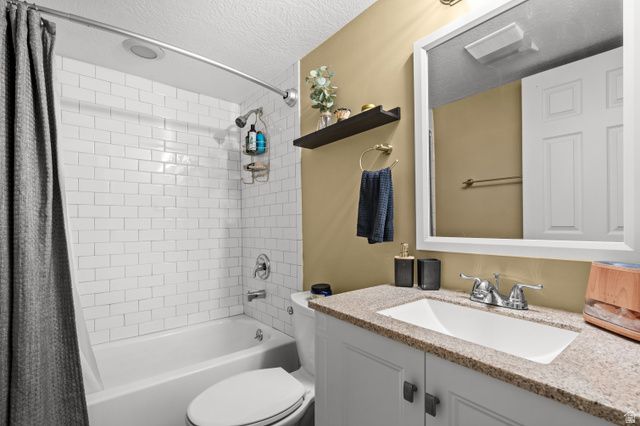 1716 E WOODSIDE DR, Holladay, UT 84124