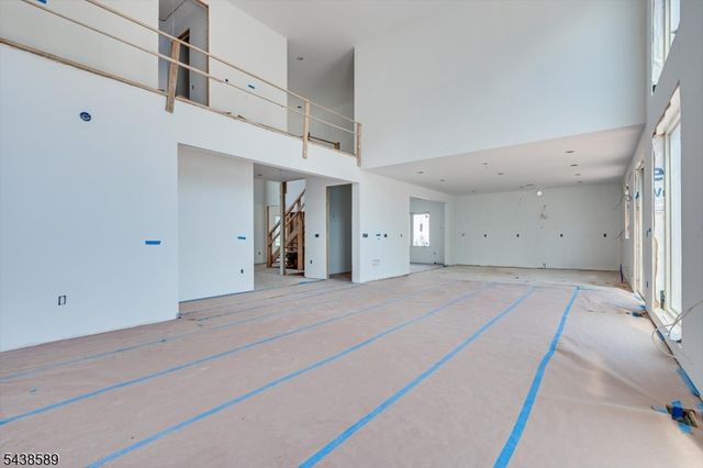 54 Nevsky St, Edison Twp., NJ 08820