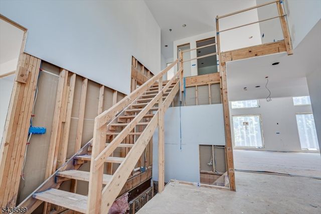 54 Nevsky St, Edison Twp., NJ 08820
