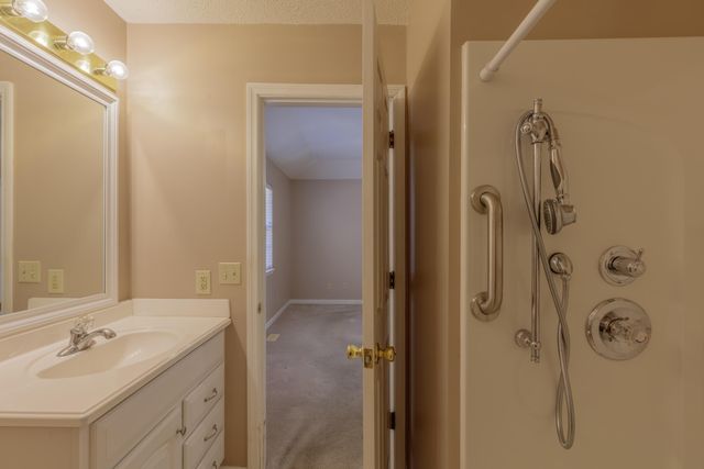 7205 Flagstone Drive, Ooltewah, TN 37363