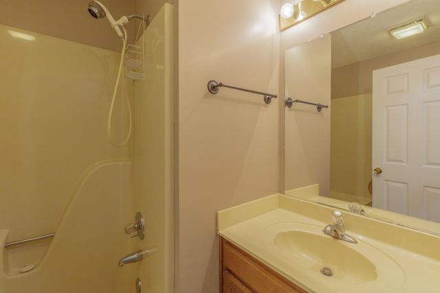 7205 Flagstone Drive, Ooltewah, TN 37363