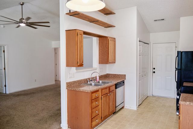 103 Betsy Lane, Summerville, SC 29486