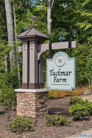 18301 Harvest View Ct, Moseley, VA 23120