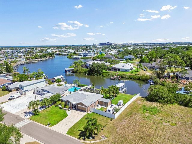 403 FLAMINGO DRIVE, Apollo Beach, FL 33572