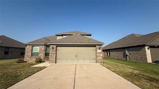 1044 Maidenhair Lane, Crowley, TX 76036