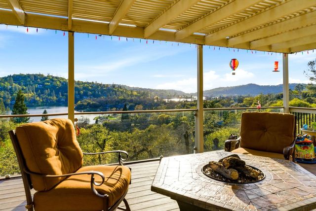 13760 Sun Forest Dr, Penn Valley, CA 95946