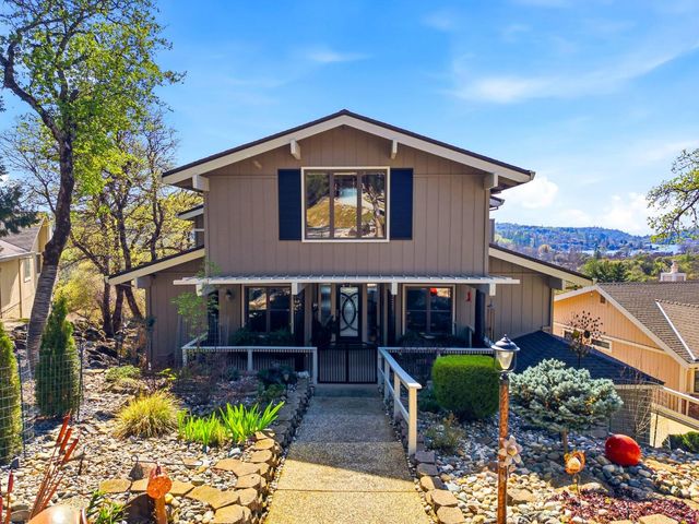 13760 Sun Forest Dr, Penn Valley, CA 95946