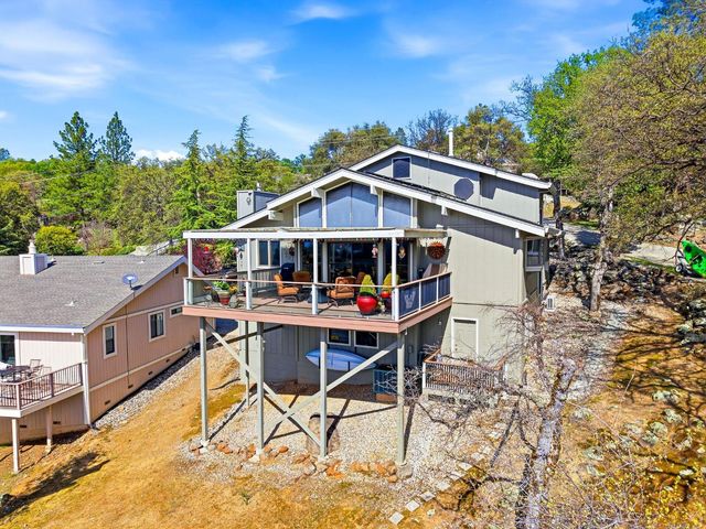 13760 Sun Forest Dr, Penn Valley, CA 95946