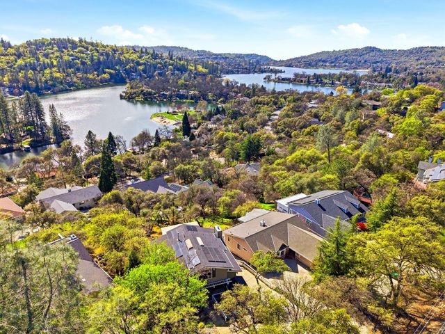 13760 Sun Forest Dr, Penn Valley, CA 95946