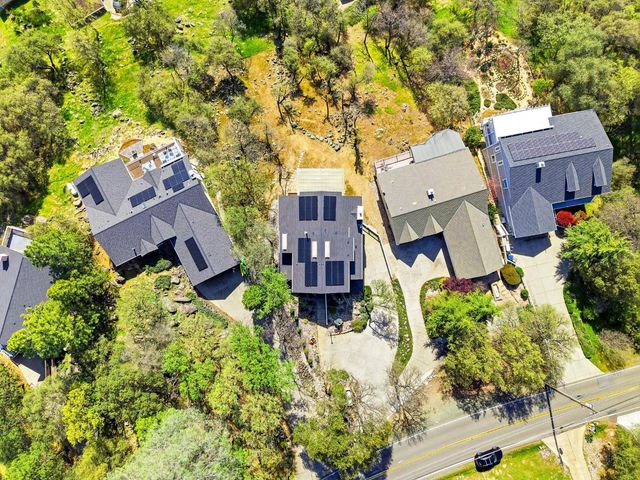 13760 Sun Forest Dr, Penn Valley, CA 95946