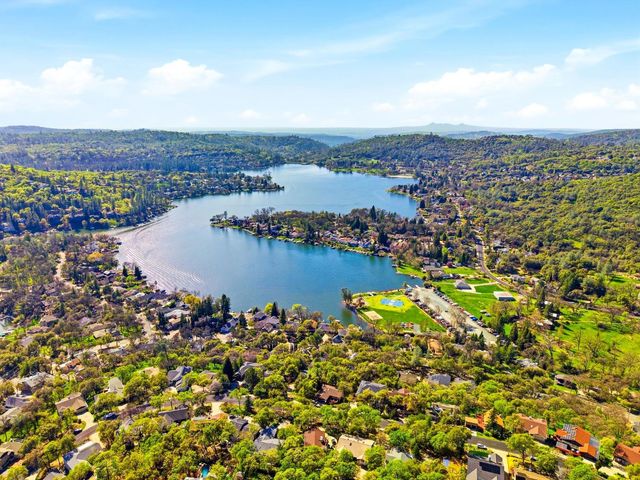 13760 Sun Forest Dr, Penn Valley, CA 95946