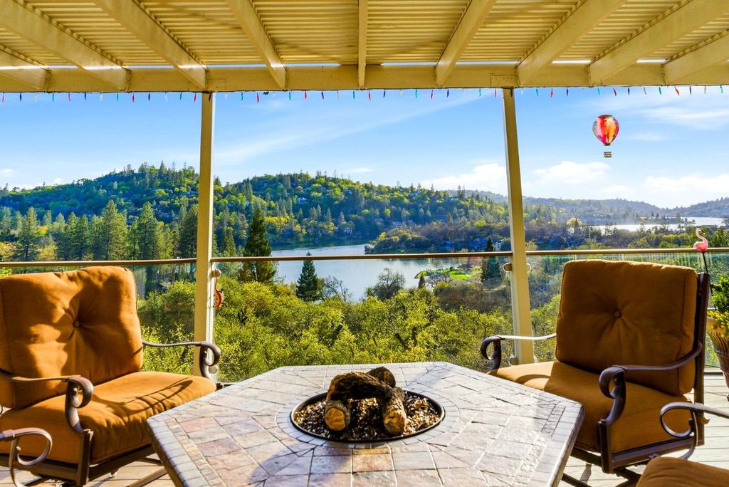 13760 Sun Forest Dr, Penn Valley, CA 95946