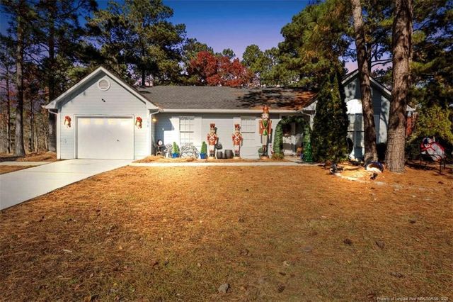 196 Independence Drive, Raeford, NC 28376