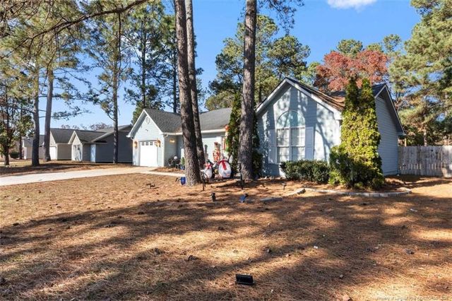196 Independence Drive, Raeford, NC 28376