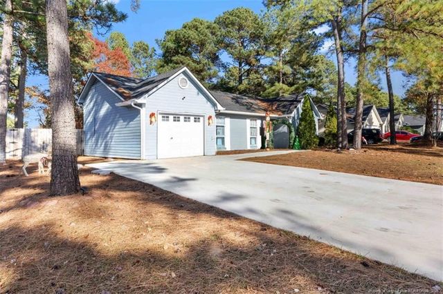 196 Independence Drive, Raeford, NC 28376
