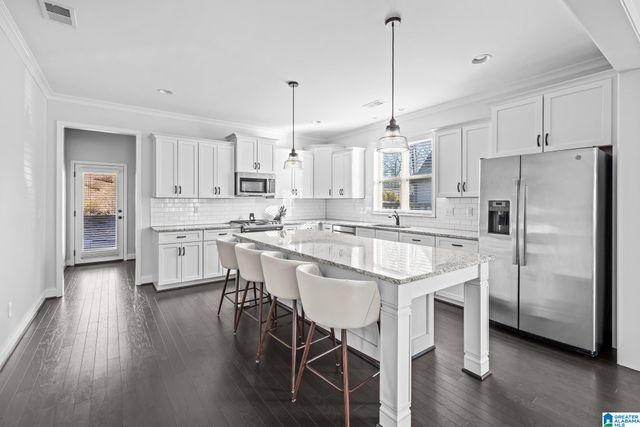 208 OAK HILL LANE, Moody, AL 35004