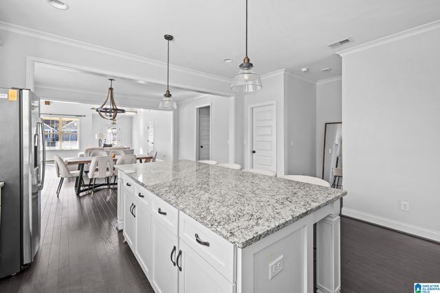 208 OAK HILL LANE, Moody, AL 35004