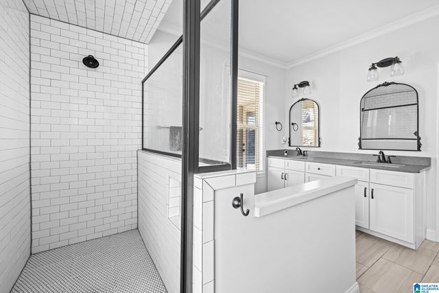 208 OAK HILL LANE, Moody, AL 35004