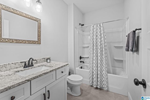 208 OAK HILL LANE, Moody, AL 35004