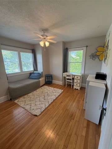 907 37th Street, Des Moines, IA 50312