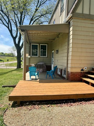 907 37th Street, Des Moines, IA 50312