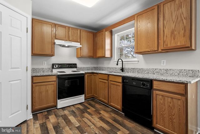 50 PRESIDENTIAL DR, Royersford, PA 19468