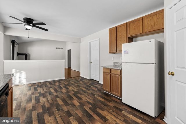 50 PRESIDENTIAL DR, Royersford, PA 19468