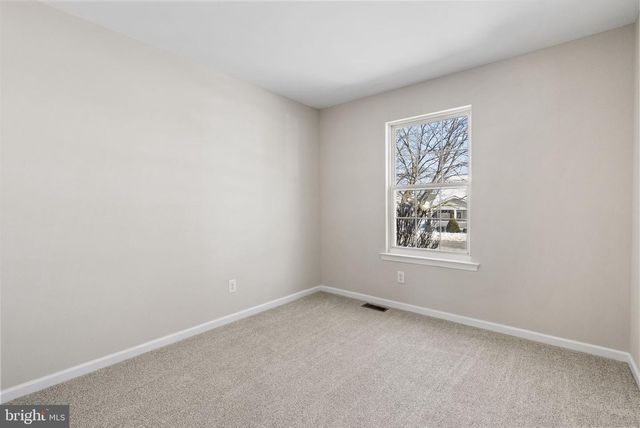 50 PRESIDENTIAL DR, Royersford, PA 19468