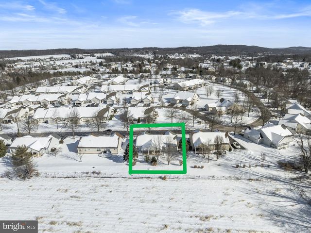 50 PRESIDENTIAL DR, Royersford, PA 19468