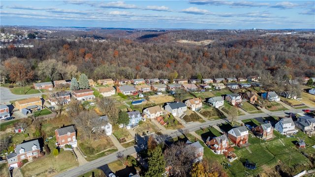 1631 Elderslee Rd, Baldwin Boro, PA 15227