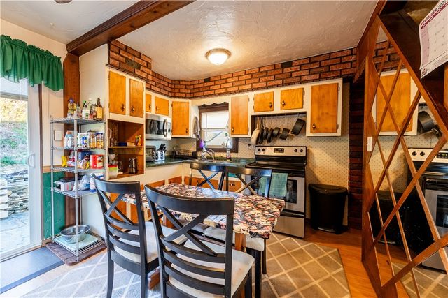 1631 Elderslee Rd, Baldwin Boro, PA 15227