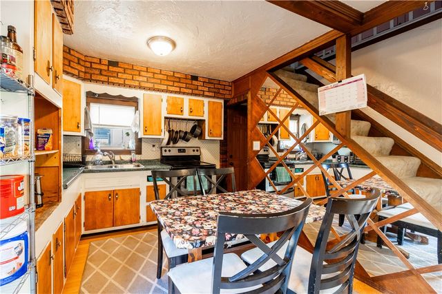 1631 Elderslee Rd, Baldwin Boro, PA 15227