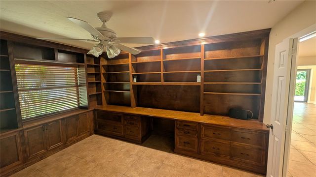 4615 OAK FOREST DRIVE E 22, Sarasota, FL 34231