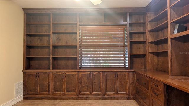 4615 OAK FOREST DRIVE E 22, Sarasota, FL 34231