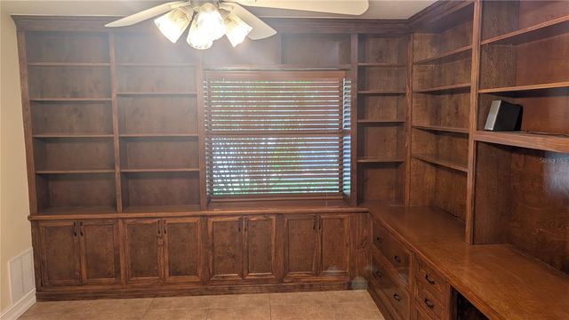 4615 OAK FOREST DRIVE E 22, Sarasota, FL 34231