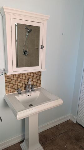 4615 OAK FOREST DRIVE E 22, Sarasota, FL 34231