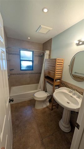 4615 OAK FOREST DRIVE E 22, Sarasota, FL 34231
