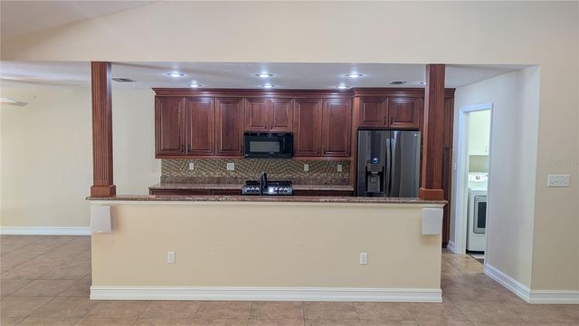 4615 OAK FOREST DRIVE E 22, Sarasota, FL 34231