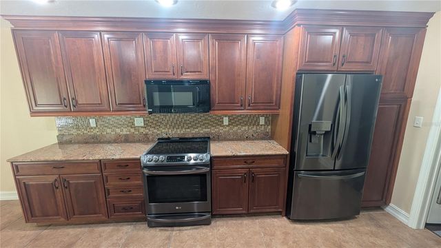 4615 OAK FOREST DRIVE E 22, Sarasota, FL 34231