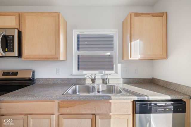 10809 Penwell Way, Indianapolis, IN 46235