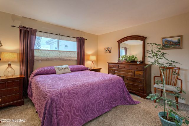 365 W Calle De La Amistad, Green Valley, AZ 85614