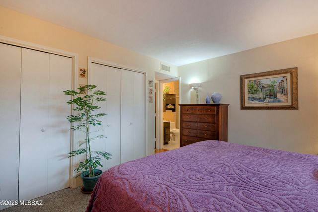 365 W Calle De La Amistad, Green Valley, AZ 85614