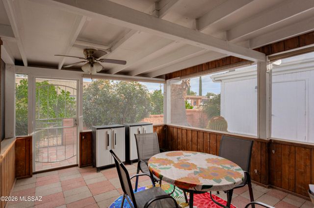 365 W Calle De La Amistad, Green Valley, AZ 85614