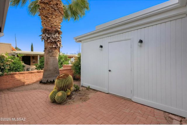 365 W Calle De La Amistad, Green Valley, AZ 85614