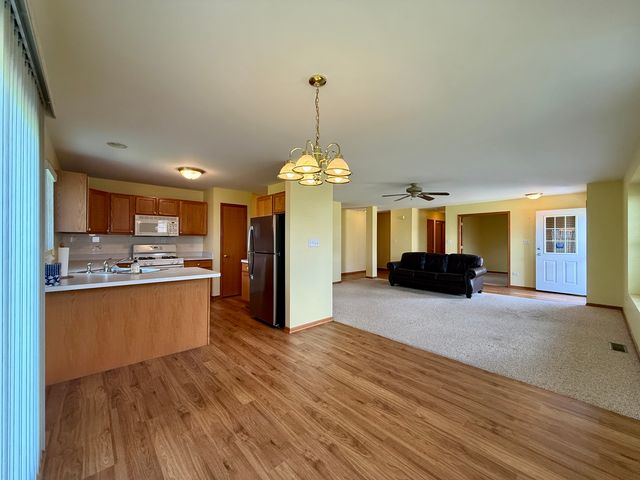 5692 Hearthside Drive, Bourbonnais, IL 60914