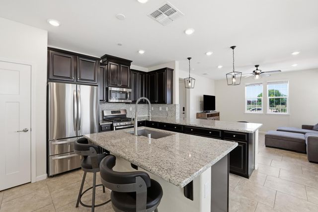 4033 Gunnar Dr, Roseville, CA 95747