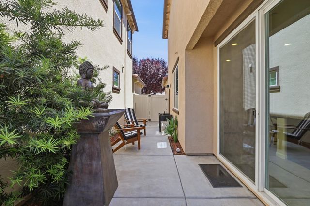 4033 Gunnar Dr, Roseville, CA 95747